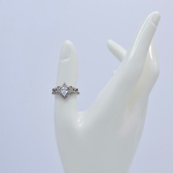 NWT Fragrant Jewels Cubic Zirconia Tiara Crown Ring Size 8 US - Picture 3 of 5